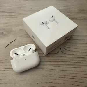 Apple AirPods Pro (Gen 2 - A2083, A2084, A2190) - Lightning Cable Compatible
